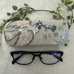 ✳︎ ✳︎ ハンドメイド★ミナペルホネンfollowing dayピンク刺繍メガネケース リネン生成り