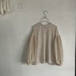 ふんわり生成りのブラウス（0-to-146)