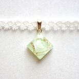 【受注製作】レジンアート　スクエアモチーフとタティングレースとサテンリボンのチョーカー〈庭師の休日〉