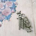 《J.J.》 bears playing on slide ジェイジェイ JJ ジョネットジュエリー ヴィンテージブローチ