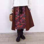 コットンチョコと「ネイビーブルー＆深紅のバラ」ゴブランの見せかけスカート