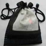 ８６５３　男絣と細縞の着物で作った巾着袋　