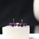アメジスト・三つの石のイヤリング（天然石・２月誕生石）