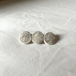 トリオ　ブローチ