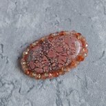 桜の咲き乱れるブローチ