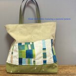 パッワークのような模様のトートかばん