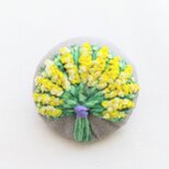 ミモザの花束 刺繍ブローチ②