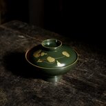 蓮の葉と垂纓 ◆緑で素敵。時代物　漆芸蒔絵蓋付椀　古漆器　骨董・antiques 古道具　大正〜昭和初期