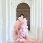 実例写真！カラードレス ピンク ベアトップ ふわふわ袖 グラデーション ボリュームドレス 憧れのドレス 花嫁