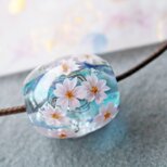 桜のとんぼ玉（ガラス玉）紫×水色／泡入り