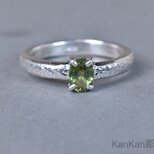 グリーンサファイアのリング