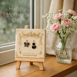 【母の日ギフト】リボン柄ディスプレイパネル×選べる犬猫モチーフピアス／イヤリングセット《おしゃれに飾れるアクセサリー》