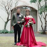 実例写真！カラードレス 赤 ベアトップ パフスリーブ ふっくら柔らかなバックリボン 光沢サテン 花嫁/前撮り