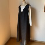 Vネックジャンパースカート　ロング丈