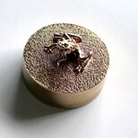 カエル　真鍮デスクオブジェミニ