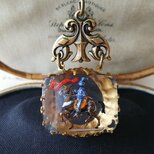 ヴィンテージ　赤くなびく旗/甲冑/馬のインタリオ　ネックレス