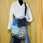 一点物 フリンジショルダーバッグ｜KNOTS｜ブルー系｜主役デザイン・古着リメイク