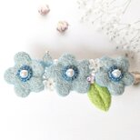 春を彩る＊お花とパールの羊毛フェルトバレッタ（爽やかブルー）|受注製作