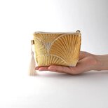 【若松模様織出し　ゴールド　シルク帯リメイクミニポーチ】カードケース、ポーチ小さめ、ジュエリーポーチ。誕生日ギフトにも。