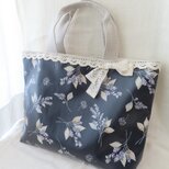 花柄ラミネートのトートバッグ（ネイビー×紫*花柄*ナチュラル*コットンリネン麻）