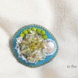 グレープフルーツのジュレ　ビーズ刺繍のブローチの画像