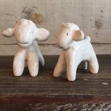 陶の白い小さな動物