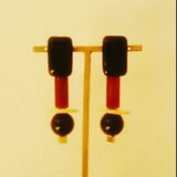 ブラック×ボルドー 大振りピアス《イヤリング》