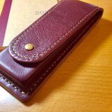 革だけで作ったコンパクトなレザーペンケース