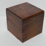 さくらの正方形の弁当箱