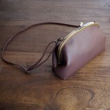 DAISY  カーフレザーのがま口ショルダーバッグ　ブラウン