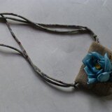 横向きバラ　ペンダントブローチ