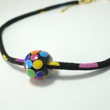 ポップなちりめん紐ネックレス（カラフルドット・黒）