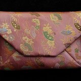 ピンクの数寄屋袋