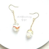 涼しさ感じるクリアボールピアス／Yellow