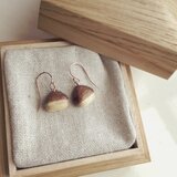 栗のピアス