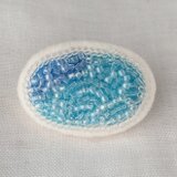 潮騒 波の泡　ビーズ刺繍ブローチ