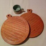 丸型手彫り(25cm直径/２枚ペア) カッティングボード＆プレート