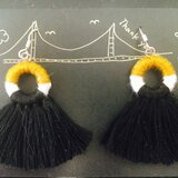 タッセルピアス/イヤリング（黒）