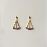 ピアス トライアングル 紫