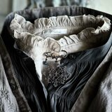 Charcoal Gray Emblemの画像