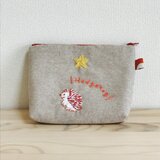 手刺繍のハリネズミのポーチ