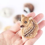 まるまる羊毛ブローチ 小鹿【受注制作】