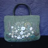 白バラのバッグ