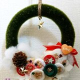 ボタンクリスマスリース