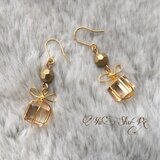 ガラスキューブ×ゴールドビーズ*ピアス_シャンパン