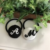 モノトーンイニシャル ヘアゴム