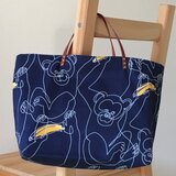 A4横の革持ち手トート（紺色のおさる）