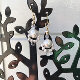 スワロフスキーとコットンパールのピアス