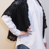 モチーフ編みのボレロ