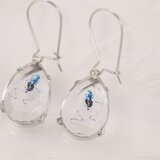 標本 ピアス しずく 〈ブルーのかえる〉